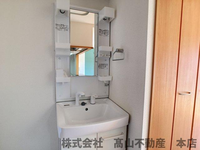 宗像市赤間駅前１丁目の賃貸マンションの洗面所