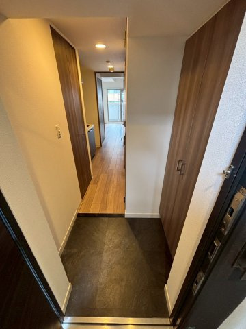 プレサンス三宮ポルトの玄関|同物件別部屋写真