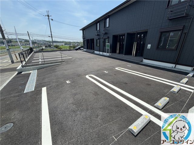 D-ROOM　天が岡の駐車場