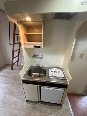 パンシオン読売ランド前A棟のキッチン|別部屋写真参考