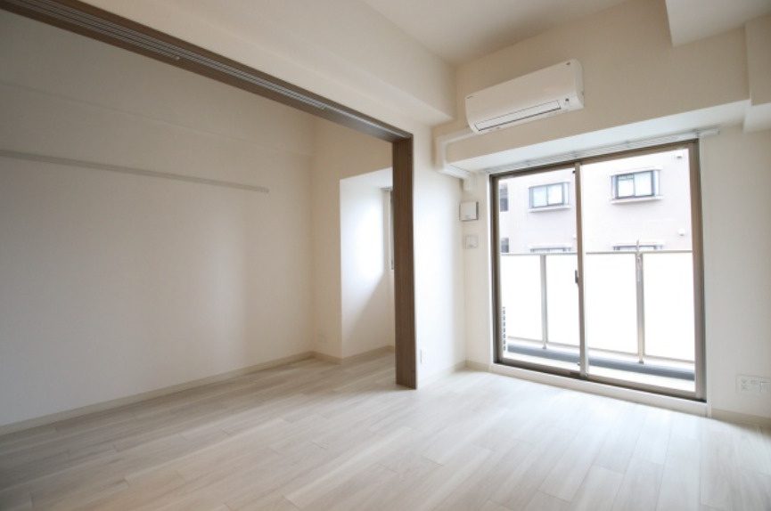 名古屋市昭和区福江１丁目の賃貸マンションの居間・リビング