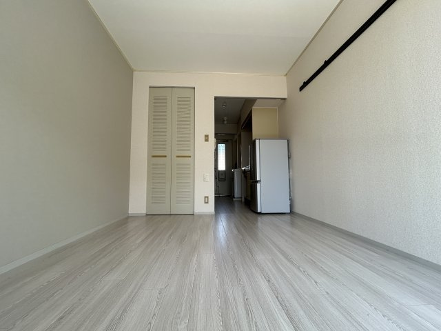 クイーンハイツ青山Aの居間・リビング