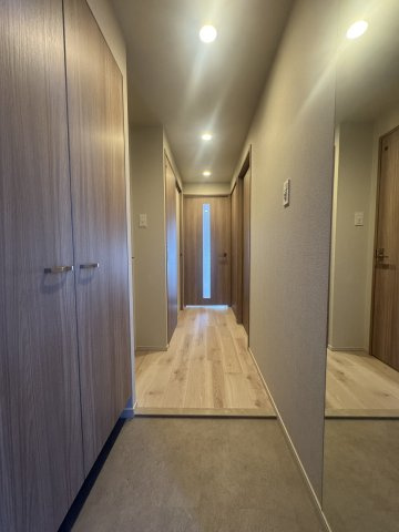 【玄関】スプランディッドライズ新大阪ノース
