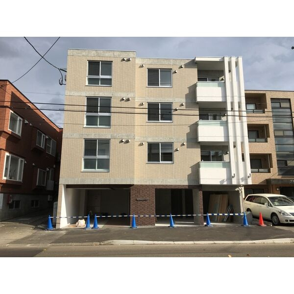 メニーズコート元町西の画像