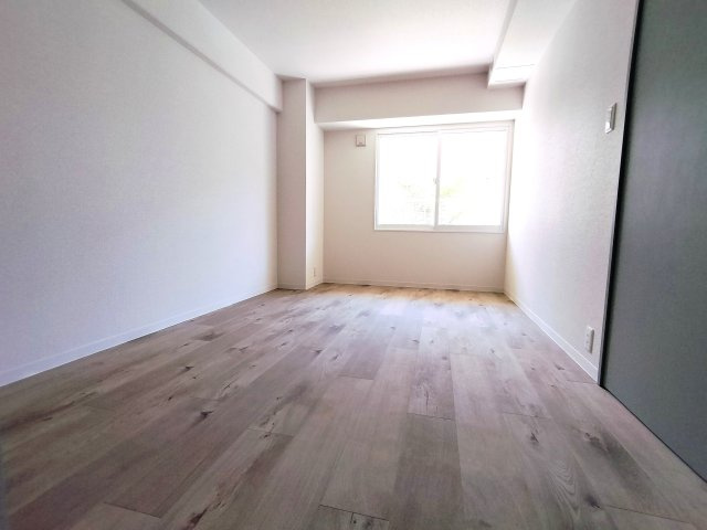北31条パークマンションの洋室|南側洋室　6.9帖