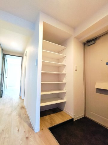 北31条パークマンションの収納|靴の収納は可動棚のため、自由に高さを設定可能！