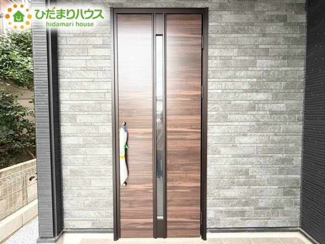 上尾市原市3期　新築戸建　02の玄関