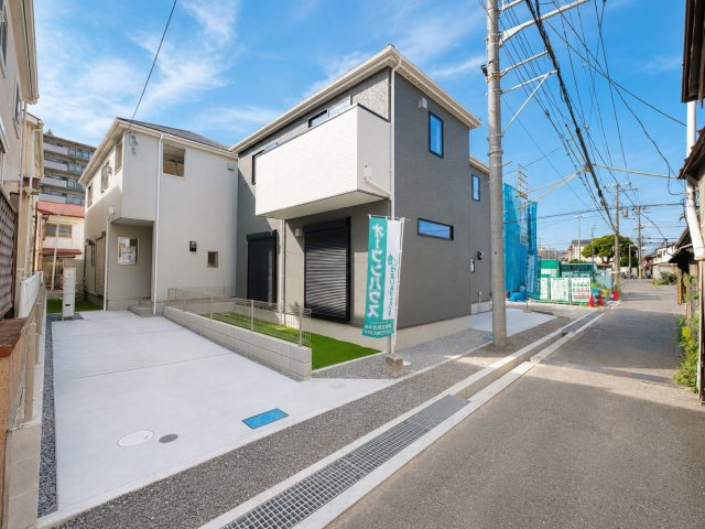 リナージュ貝塚市堀３丁目1期の前面道路含む現地写真