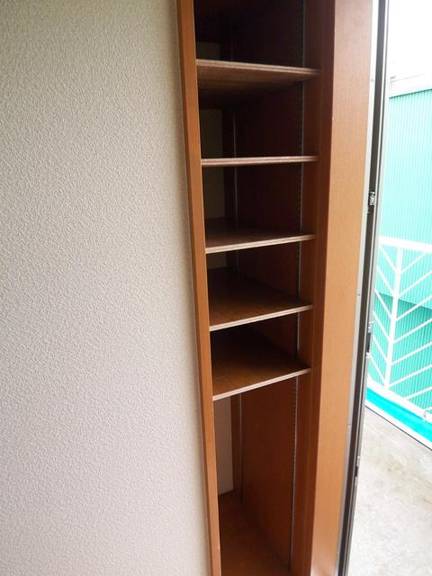 アンデス上砂 の玄関|玄関収納 可動式棚