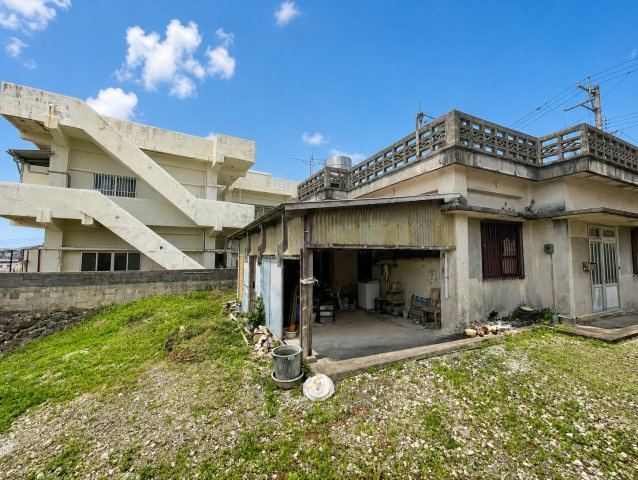 沖縄市照屋四丁目の周辺