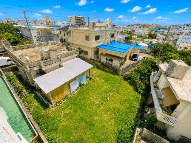沖縄市照屋四丁目の周辺