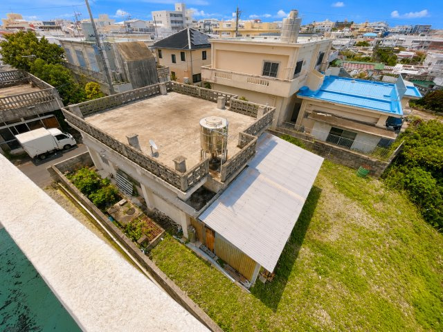 沖縄市照屋四丁目の周辺