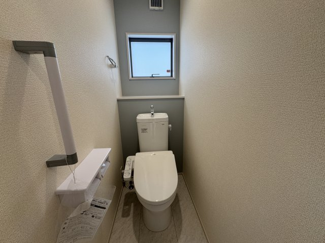 南城市玉城前川（全2棟）2号棟のトイレ|2号棟　温水洗浄便座♪