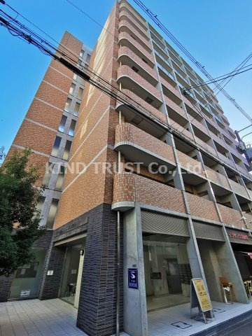 フローライト南森町のエントランス|建物の内部です