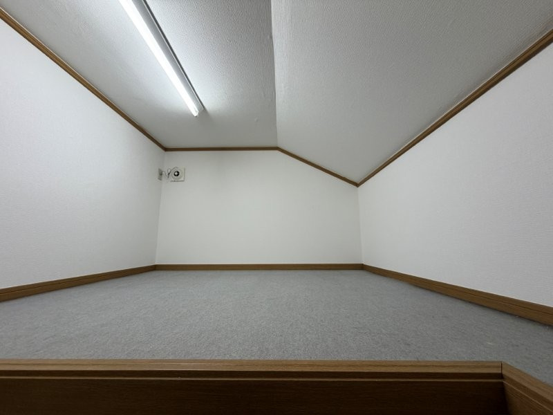 田園調テラスハウス　B棟の内装|屋根裏部屋