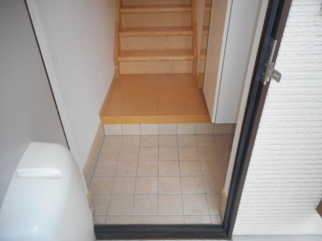 モーダ　パラッツオの玄関