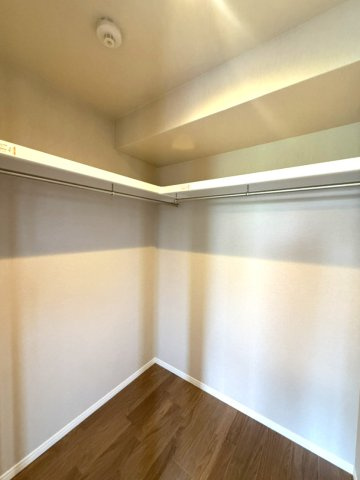グラン・フェルティ本山の収納|約7.2帖の洋室のウォークインクローゼット