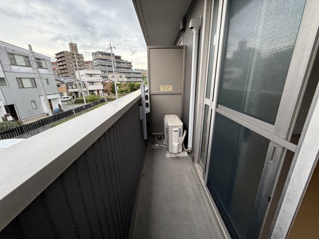 サンシャリテ向丘A棟のバルコニー