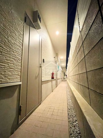 中野区鷺宮１丁目のアパートの玄関
