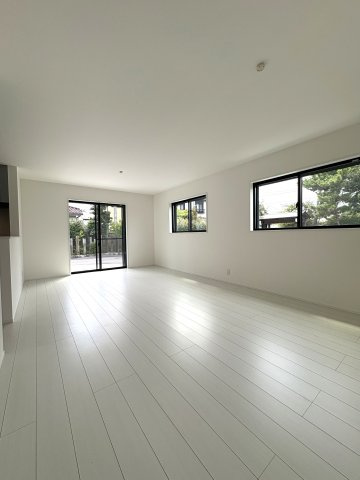 Our Place in Tsujido. 辻堂で、家族の時間を育てる。の居間・リビング