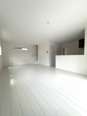Our Place in Tsujido. 辻堂で、家族の時間を育てる。の居間・リビング