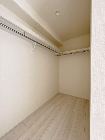 新築戸建・新築建売　福島市大森第10　大森小・信夫中の収納|WICはハンガーパイプがついているので衣類がきれいに整理整頓できます！