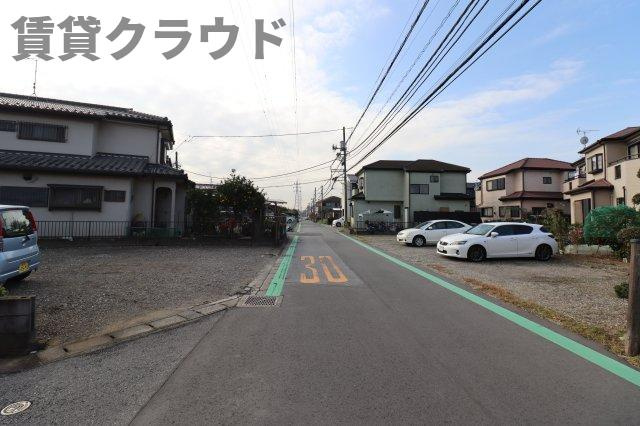 ヴァン・リュミエールの周辺