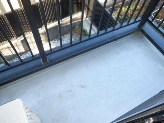 指扇駅前プラザのバルコニー