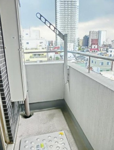 アセンションアイディ浅草のバルコニー