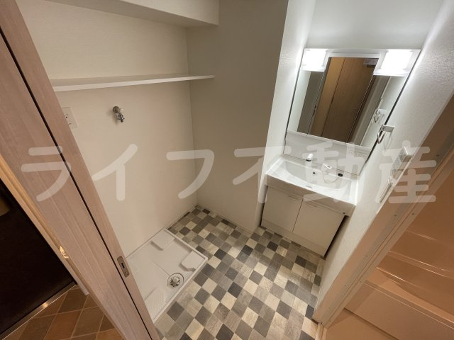 Avenir新深江の独立洗面台|独立洗面台あり、毎朝おしゃれに忙しい女性の方におすすめです