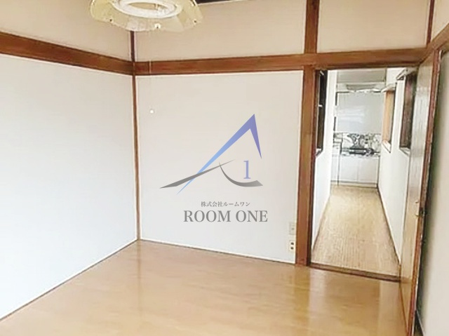 コーポサカネの居間・リビング|洋室のお部屋です。