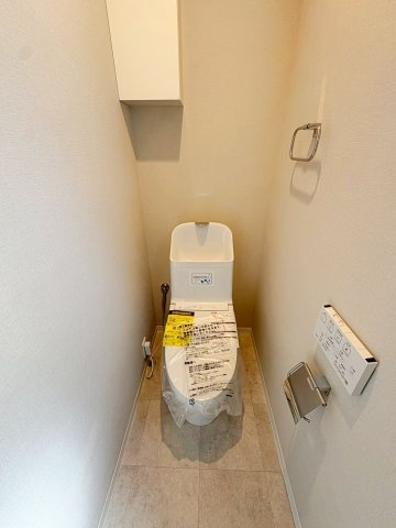 松室扇田町のトイレ|多機能なウォシュレット付！温かい便座でホッと一息つけちゃう至福の空間に。（R8.7撮影）