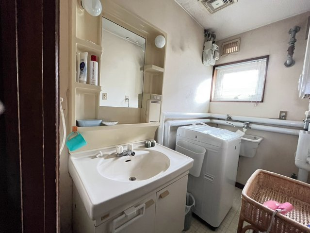 緑ケ岡5丁目　中古住宅の洗面所|洗面