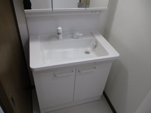アーバンパレス三萩野Ⅱ（A-8）の独立洗面台
