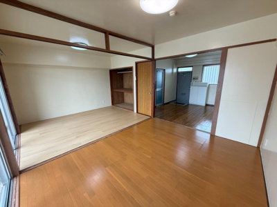 【洋室】 | 神里アパート | ※306号室の写真を掲載しております