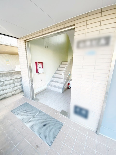 大和市大和南２丁目の賃貸マンションのエントランス|毎日通るエントランス♪