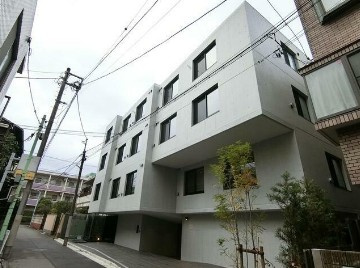 【外観】 | アーバンパーク方南町 | 鉄筋コンクリート造のがっちりとした建物。