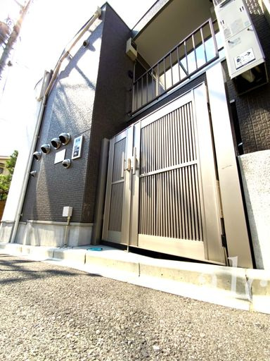 セブンス新宿のエントランス