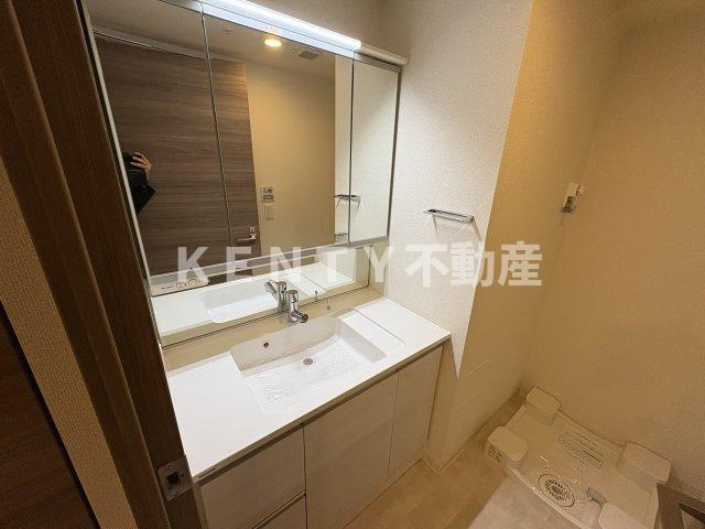 【独立洗面台】 | プラネソシエ大森山王 | 独立洗面台、小物を置くことができて便利です