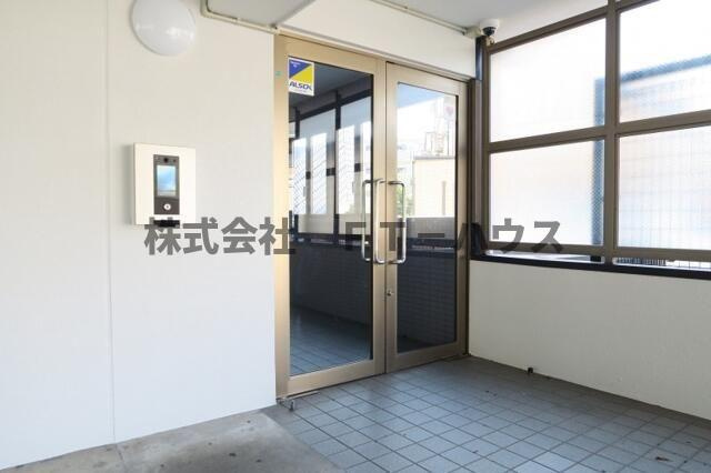 ブルームライフ市川のエントランス
