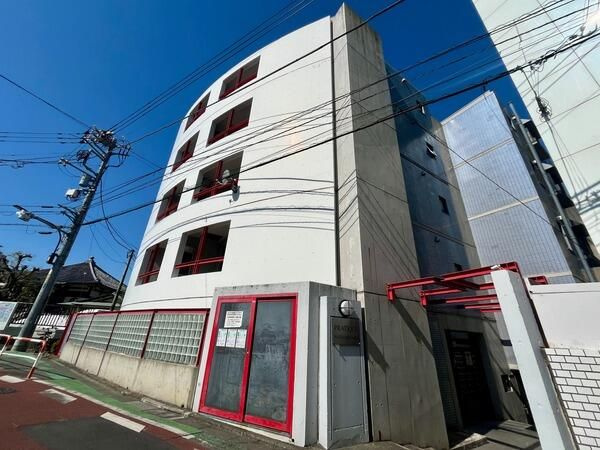 プラティーク夏目坂の外観