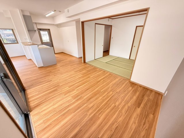 コアマンションネクステージ古城堀端公園／２Fの居間・リビング
