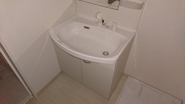 ｒａｚｖｅｉｌ入谷の洗面所