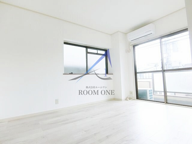 小澤ビルの居間・リビング|洋室のお部屋です。