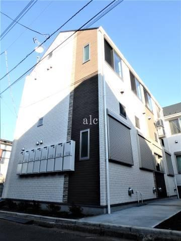 杉並区下高井戸３丁目のアパートのエントランス|きれいな外観です