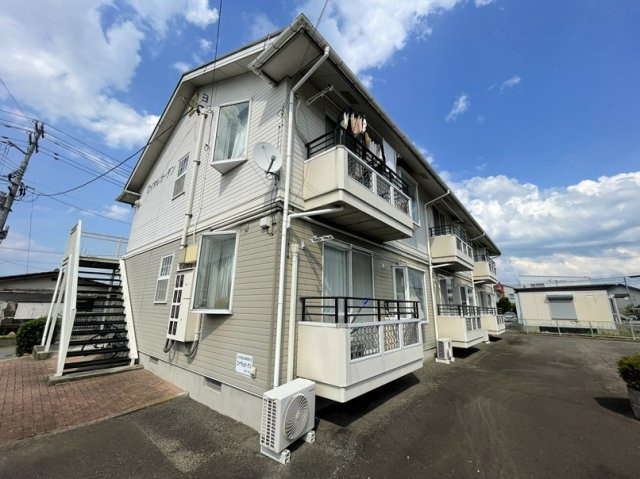 ロイヤルガーデンの外観