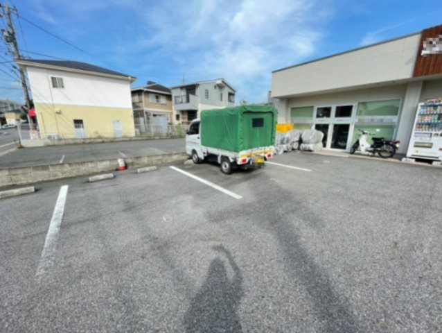 竜美北　長坂様店舗の駐車場