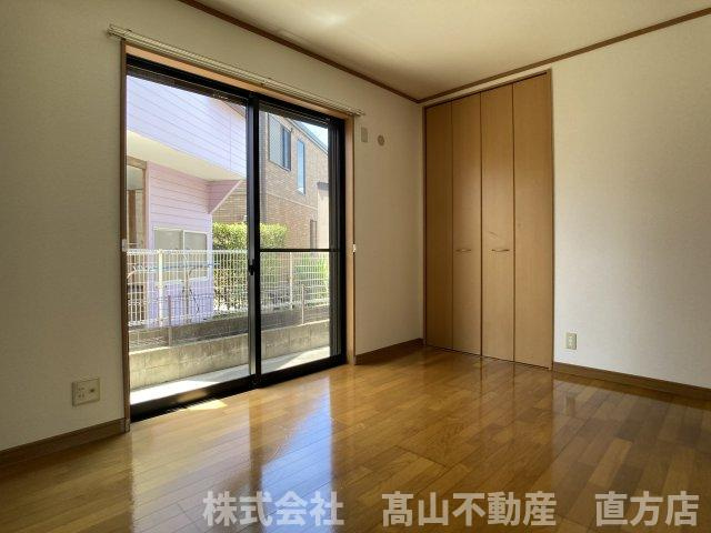 中間市中尾１丁目のアパートの洋室