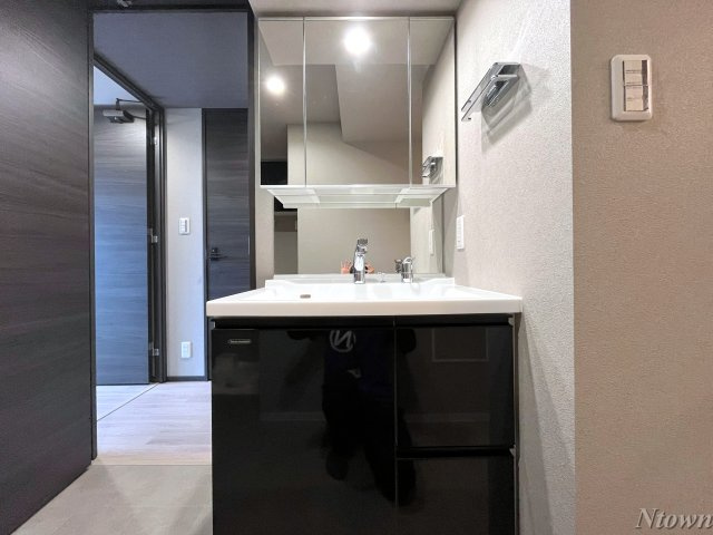 【独立洗面台】 | プレサンスレイズ千種今池Ⅱ | 独立洗面台で身支度をすべて済ませてしまいましょう