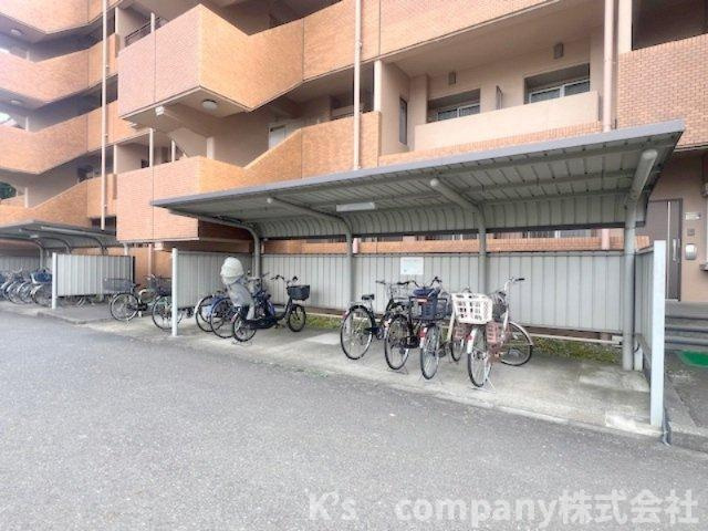 茅ヶ崎市本村5丁目　茅ヶ崎グランドハイツB棟の駐輪場|駐輪スペース◇